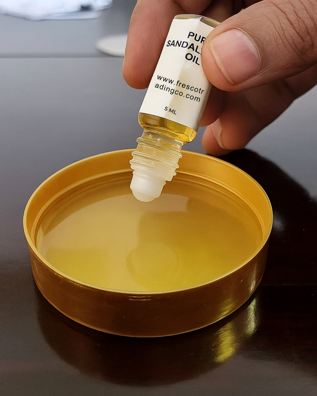 Sandalwood Oil – 100% Natural & Therapeutic Grade (5 ml)
